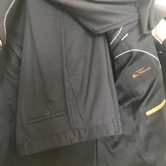 Ben Sherman blue pinstripe suit - Picture 5 of 6